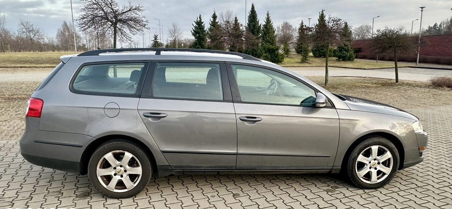 Volkswagen Passat cena 16900 przebieg: 183000, rok produkcji 2006 z Częstochowa małe 232